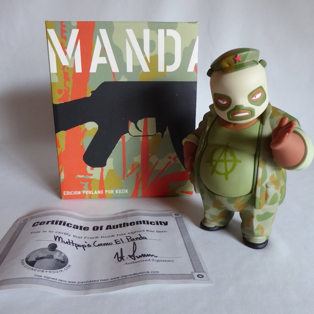 NEW 2007 MUTTPOP LUCHA LIBRE EL PANDA CAMO ED. FRANK KOZIK SIGNED DESIGNER VINYL